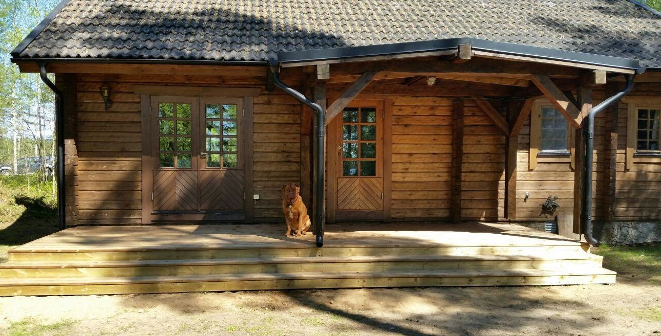 Buitenkant van het huisje